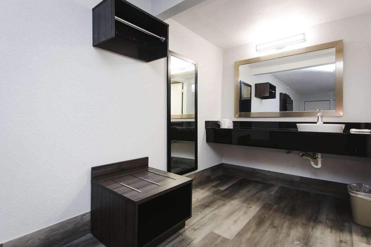 Studio 6 Houston Tx Medical Center Nrg Stadium المظهر الخارجي الصورة